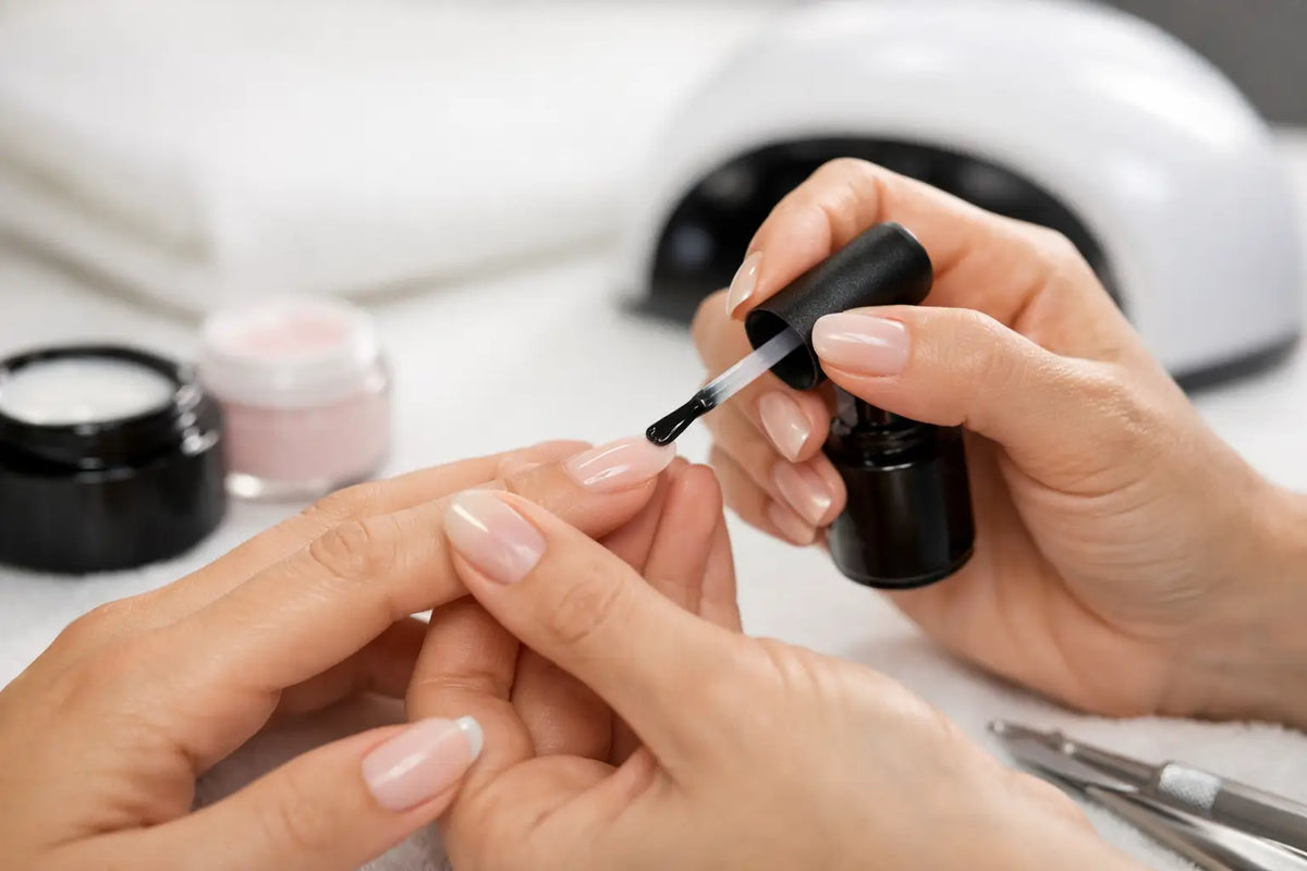 Gel Topcoat Review for Working Nail Pros