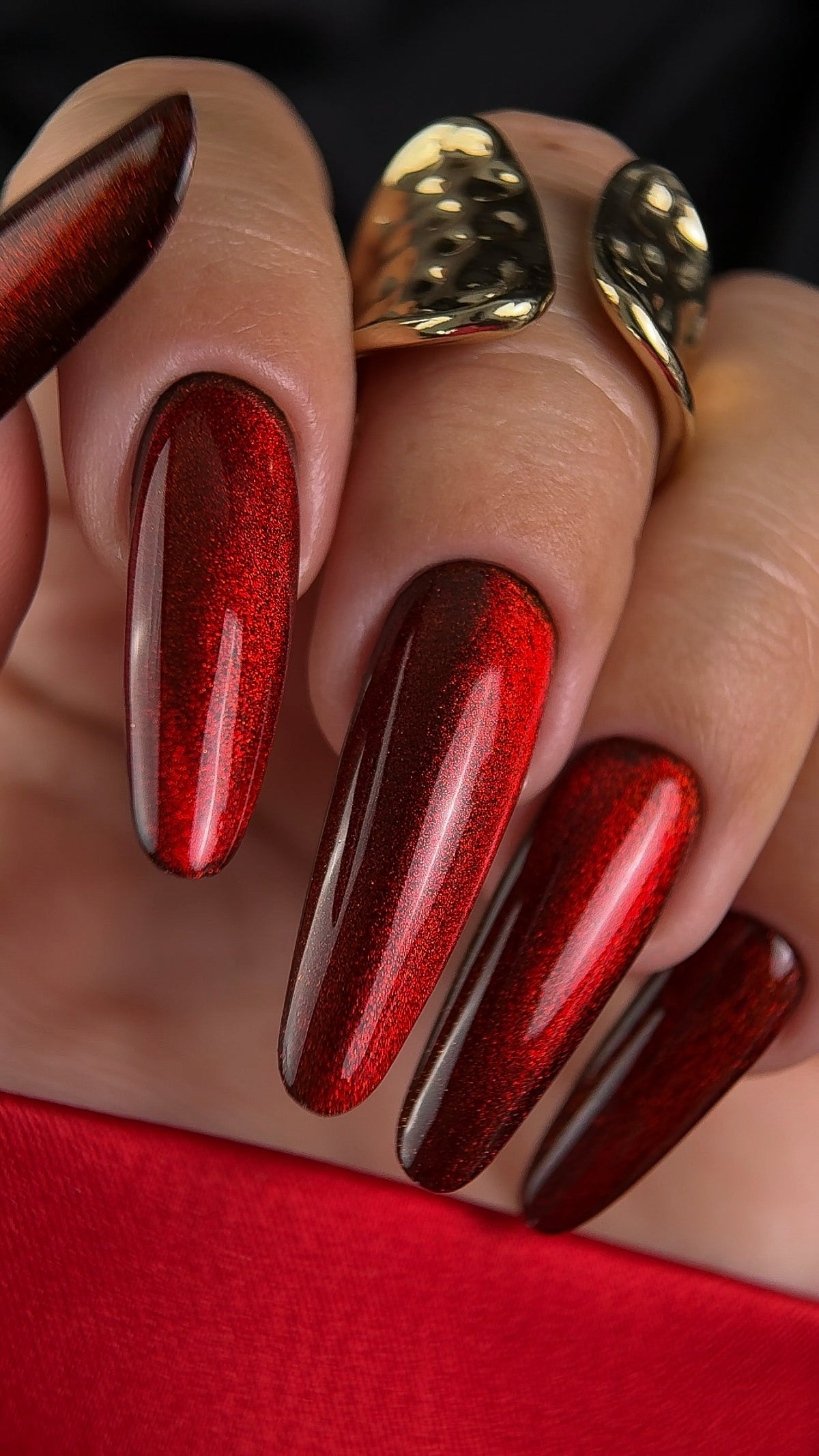 Red Cat Eye Gel Polish ENIGMANIC